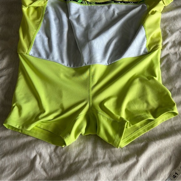 Fila Neon Green butterfly Athletic Golfing Skirt with Shorts - Picture 5 of 9